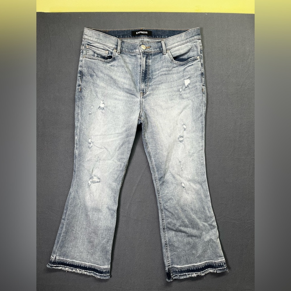 Express Cropped Bell Flare High Rise Jeans Womens 12 Blue Denim Distressed 1470